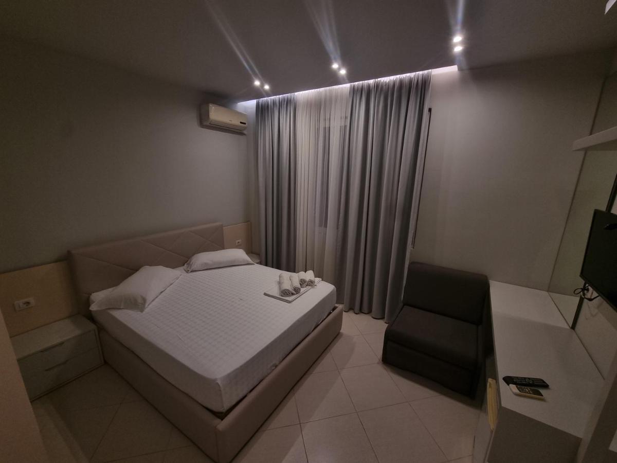Hotel Ble Ble Vlorë Exteriör bild