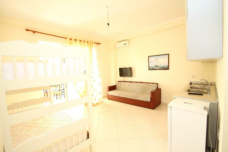 Hotel Ble Ble Vlorë Exteriör bild